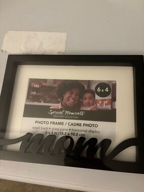 Special Moments "Mom" Decorative Photo Frame